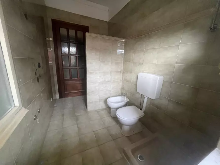 Immagine 21 di Appartamento in vendita  in Corso Galileo Ferraris 4 a Chivasso