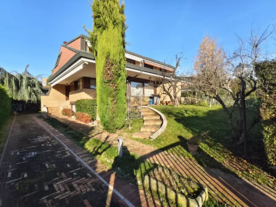 Immagine 1 di Casa bifamiliare in vendita  in via Verdi a Montegrotto Terme