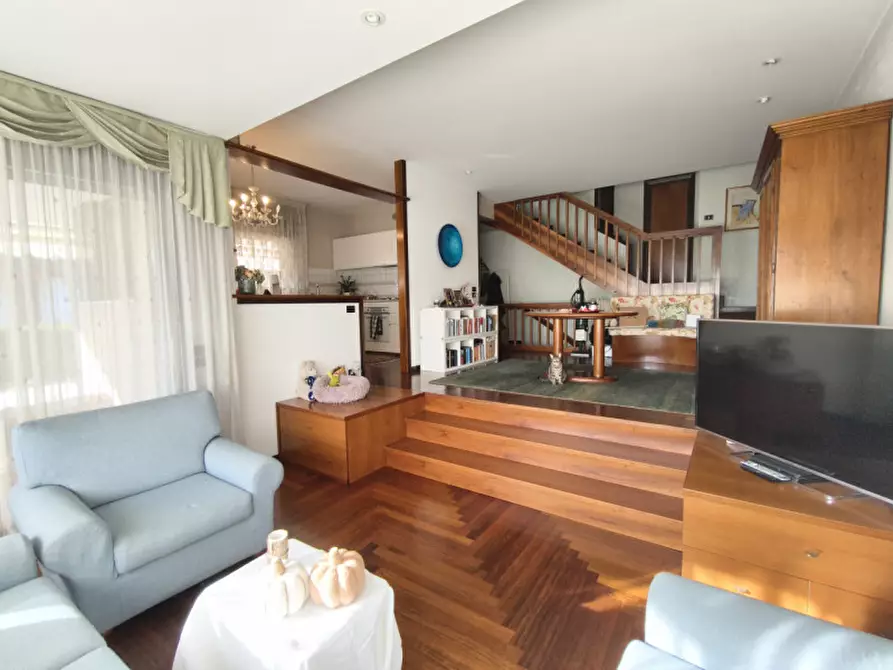 Immagine 17 di Casa bifamiliare in vendita  in via Verdi a Montegrotto Terme