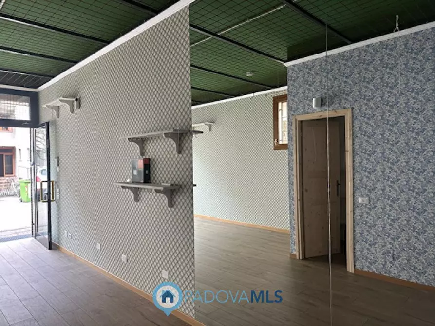 Immagine 8 di Negozio in vendita  in Via A. Gramsci, 77 a Cadoneghe