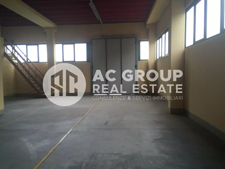Immagine 4 di Capannone industriale in affitto  in Via I Maggio a Origgio