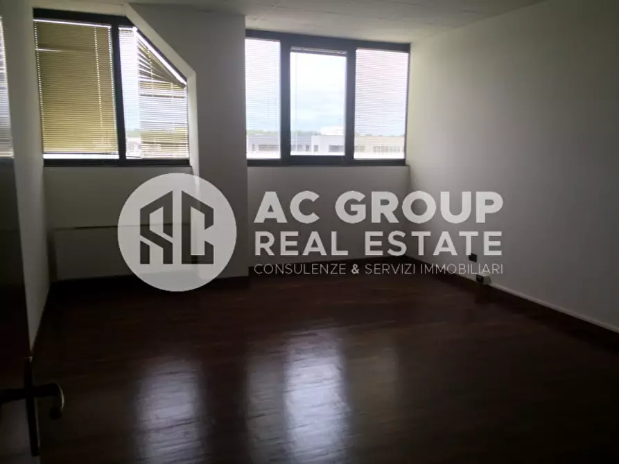 Immagine 7 di Capannone industriale in affitto  in Via I Maggio a Origgio