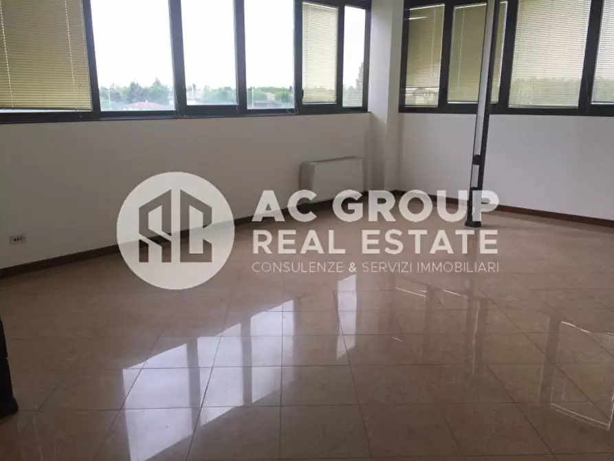 Immagine 8 di Capannone industriale in affitto  in Via I Maggio a Origgio