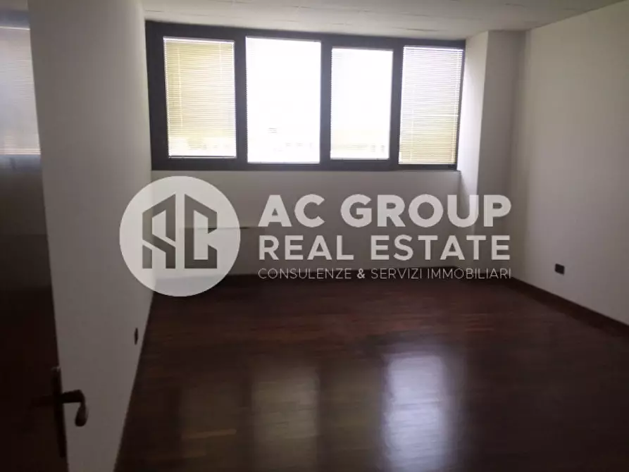 Immagine 12 di Capannone industriale in affitto  in Via I Maggio a Origgio