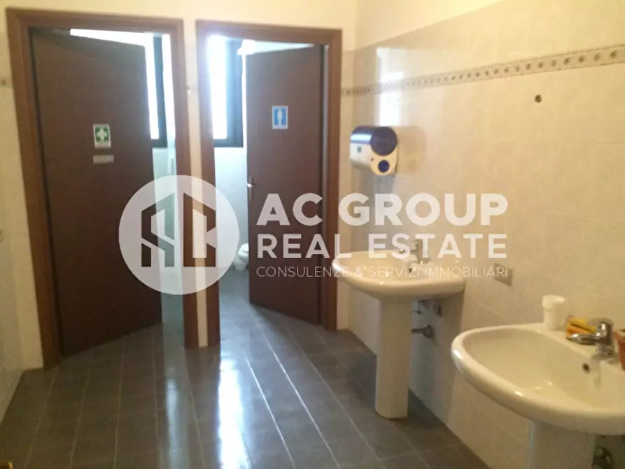 Immagine 14 di Capannone industriale in affitto  in Via I Maggio a Origgio