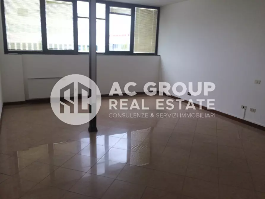 Immagine 18 di Capannone industriale in affitto  in Via I Maggio a Origgio