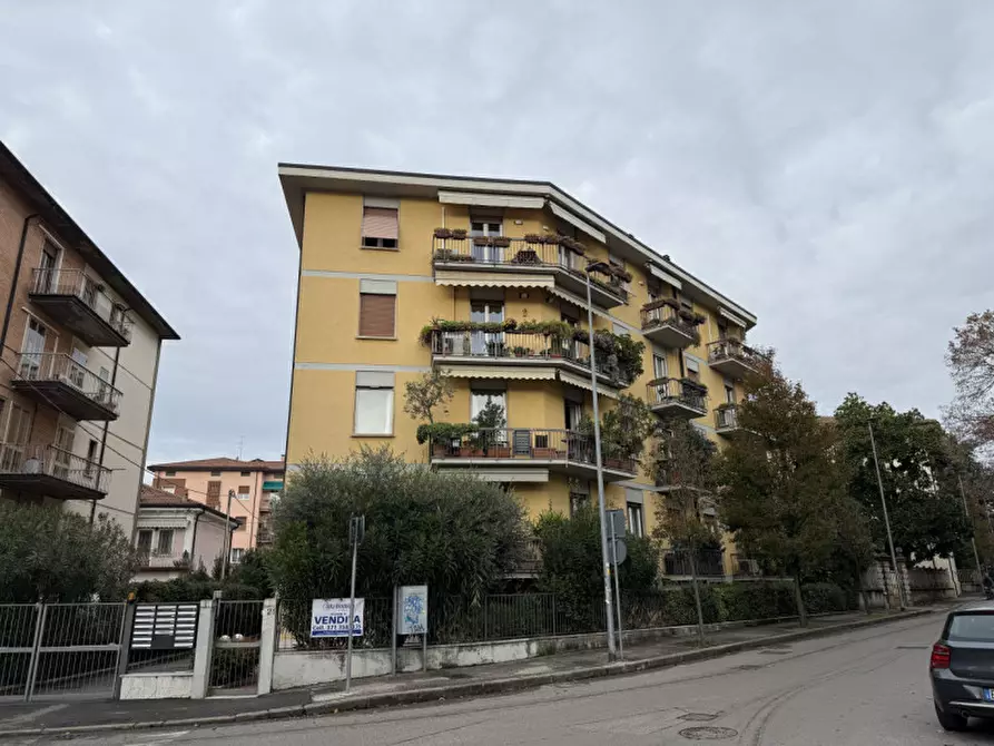 Immagine 1 di Appartamento in vendita  in Via Ippolito Pindemonte 21 a Verona