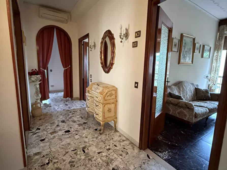 Immagine 2 di Appartamento in vendita  in Via Ippolito Pindemonte 21 a Verona