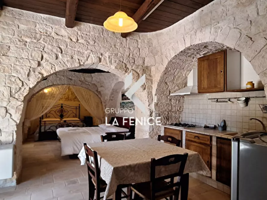 Immagine 47 di Rustico / casale in vendita  in c.da canonica a Locorotondo