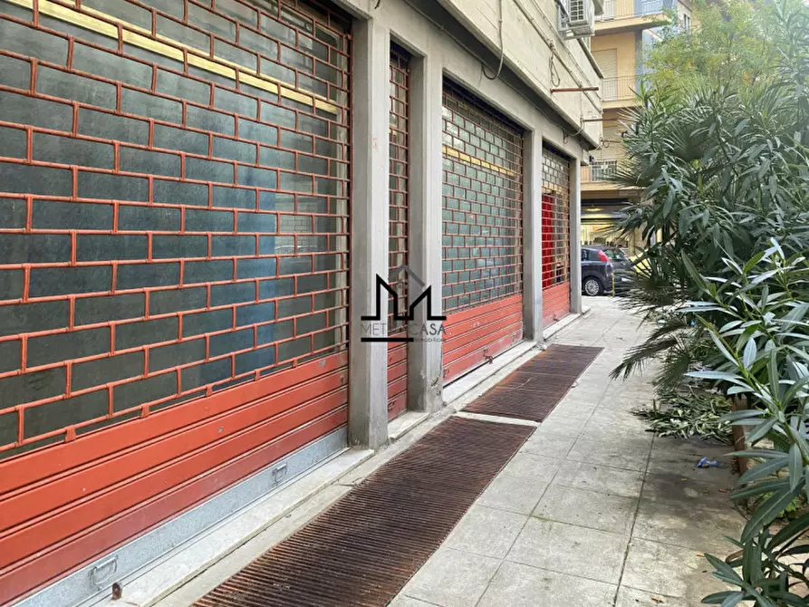 Immagine 1 di Negozio in affitto  a Palermo