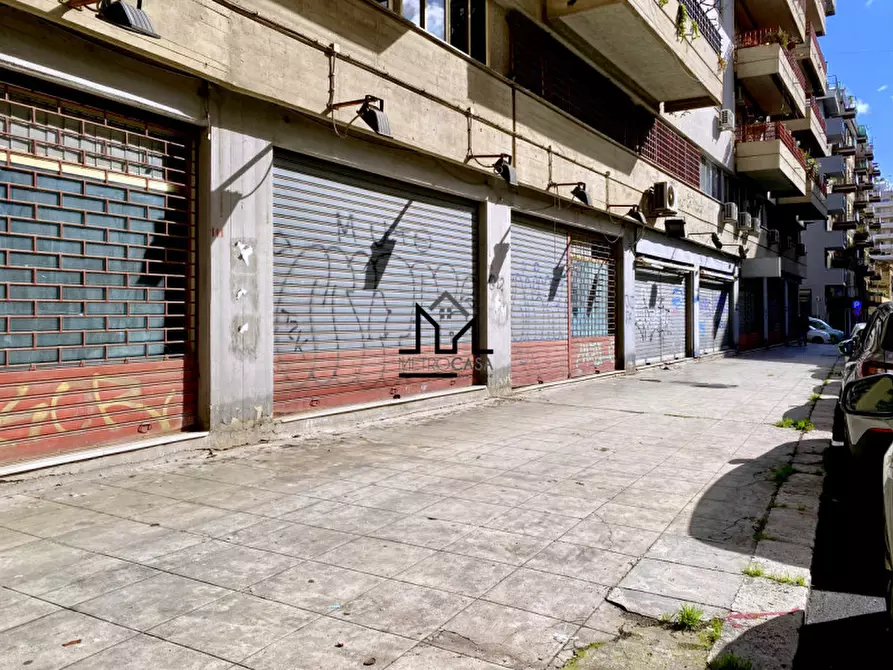 Immagine 2 di Negozio in affitto  a Palermo