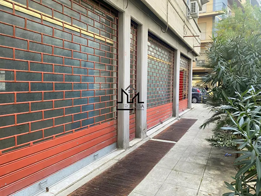 Immagine 17 di Negozio in affitto  a Palermo