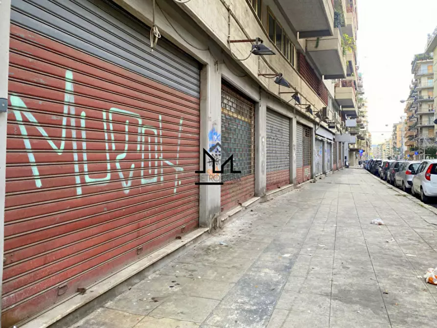 Immagine 18 di Negozio in affitto  a Palermo