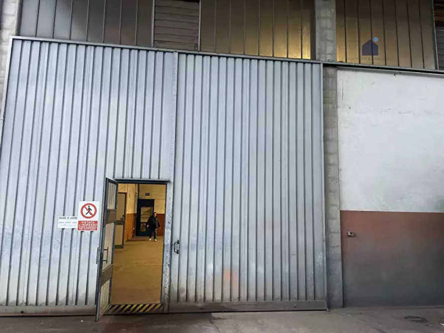 Immagine 3 di Laboratorio in affitto  a Calcinato