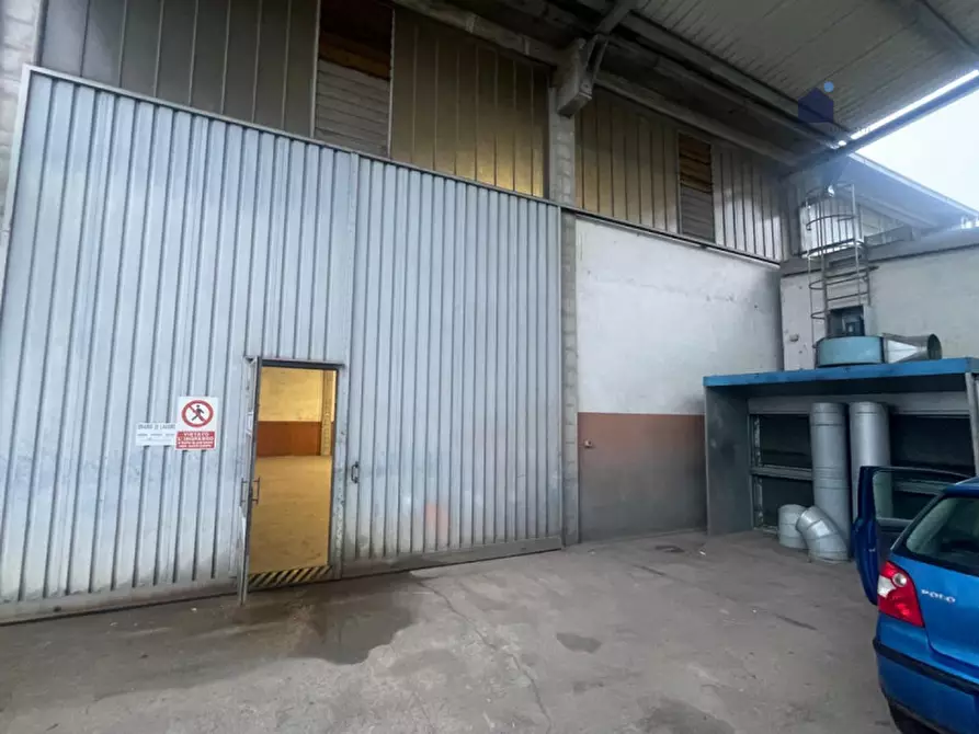 Immagine 7 di Laboratorio in affitto  a Calcinato