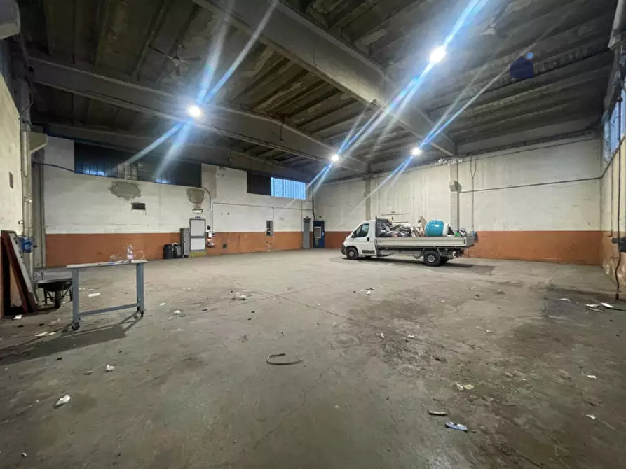 Immagine 12 di Laboratorio in affitto  a Calcinato