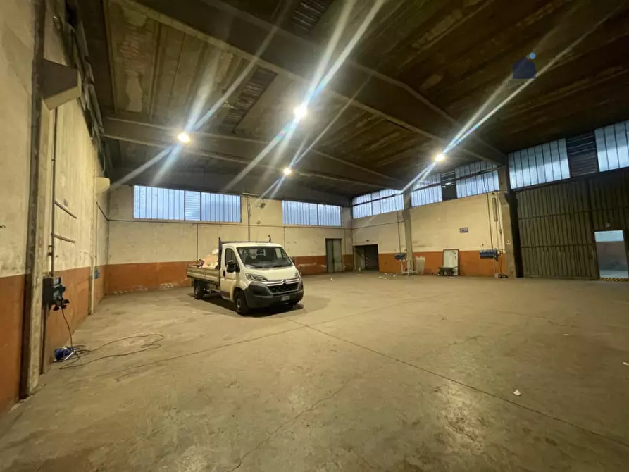 Immagine 13 di Laboratorio in affitto  a Calcinato