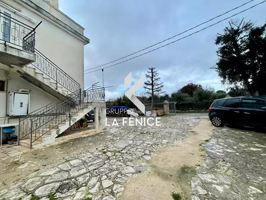 Immagine 6 di Appartamento in vendita  in Via Carlo III di Borbone a Locorotondo