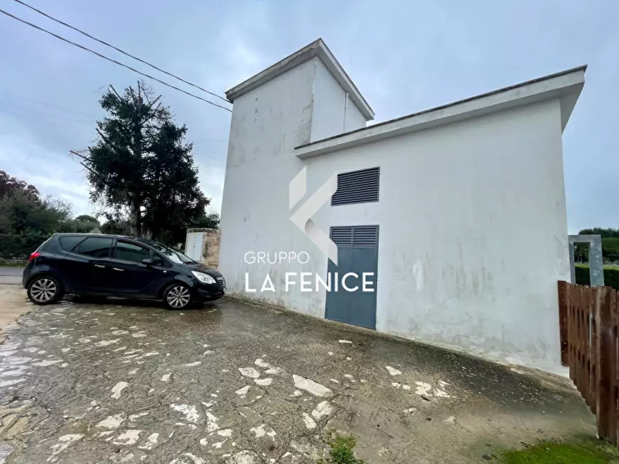 Immagine 8 di Appartamento in vendita  in Via Carlo III di Borbone a Locorotondo