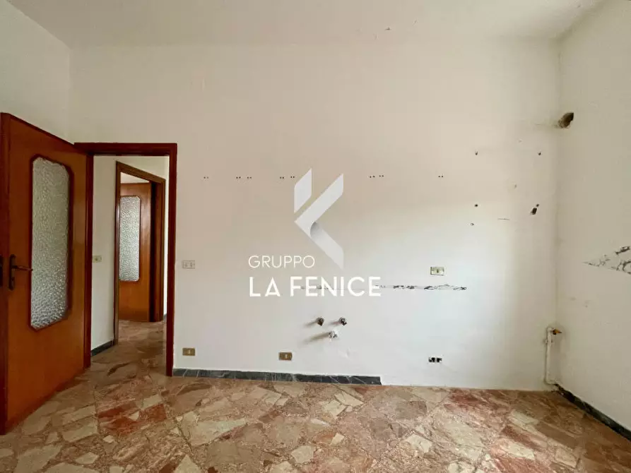 Immagine 41 di Appartamento in vendita  in Via Carlo III di Borbone a Locorotondo