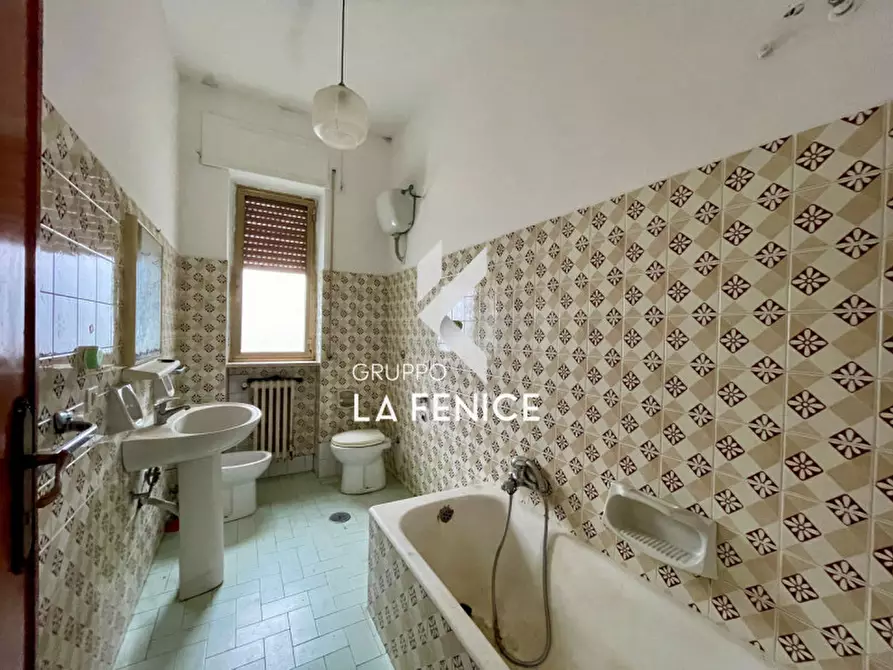 Immagine 42 di Appartamento in vendita  in Via Carlo III di Borbone a Locorotondo