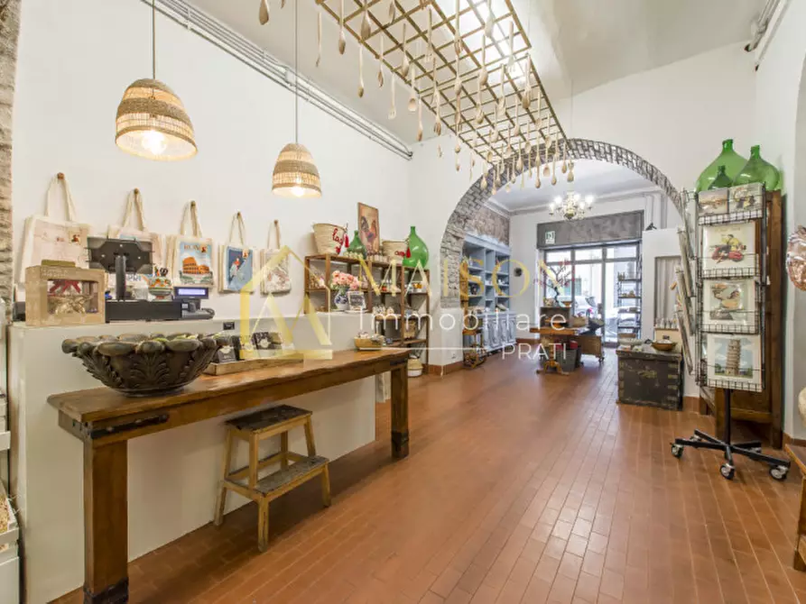 Immagine 1 di Negozio in vendita  in Borgo Vittorio a Roma