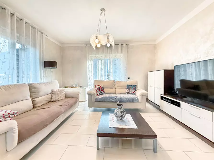 Immagine 2 di Villa in vendita  in via cirla 22 a Gravellona Toce