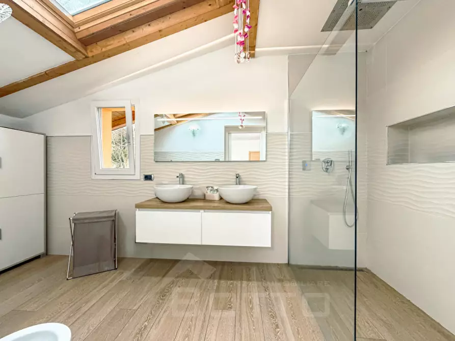 Immagine 34 di Villa in vendita  in via cirla 22 a Gravellona Toce