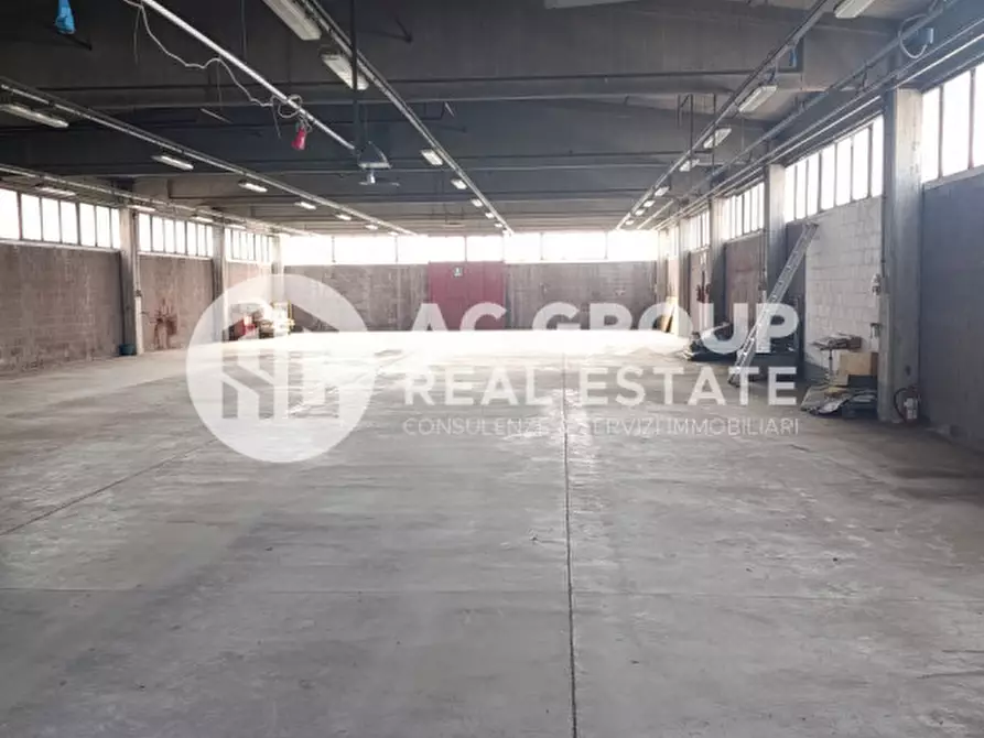 Immagine 4 di Capannone industriale in vendita  in Via Piave a Saronno