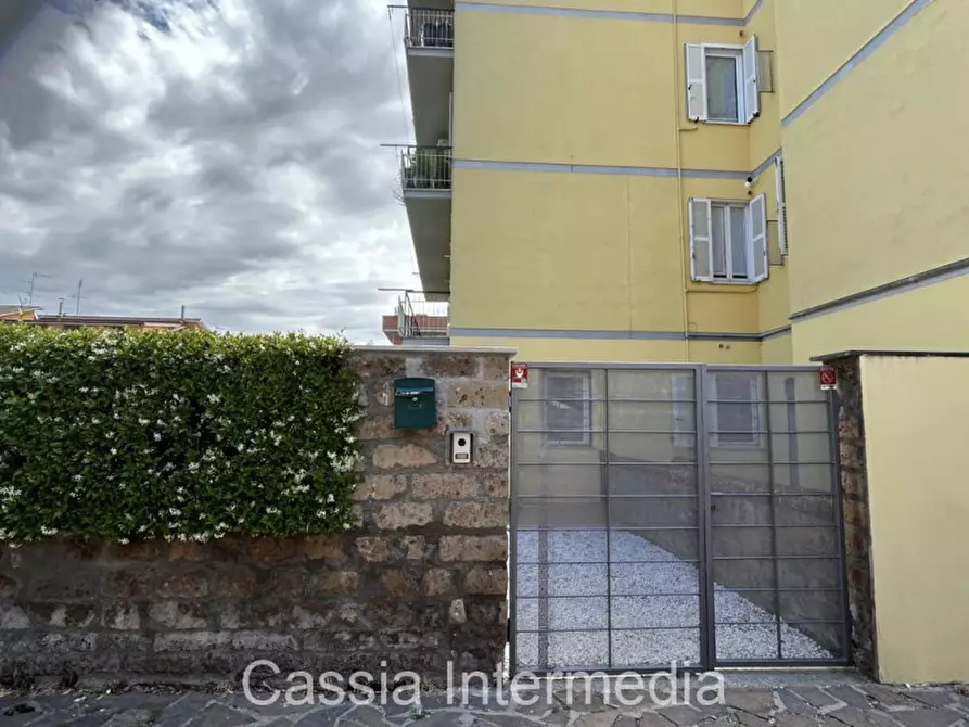 Immagine 17 di Appartamento in vendita  in Via Enrico Tazzoli a Civita Castellana