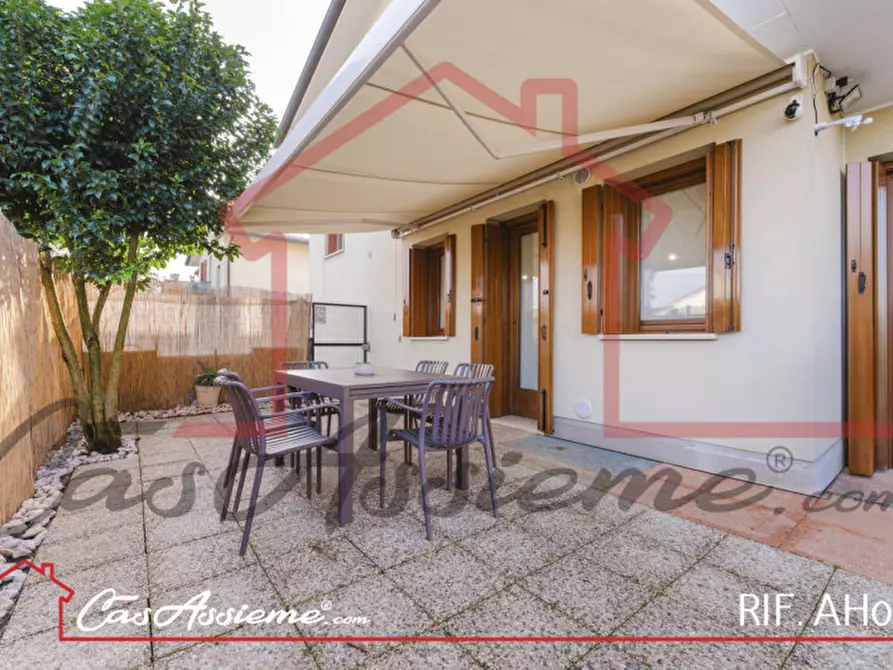 Immagine 1 di Appartamento in vendita  a Loria