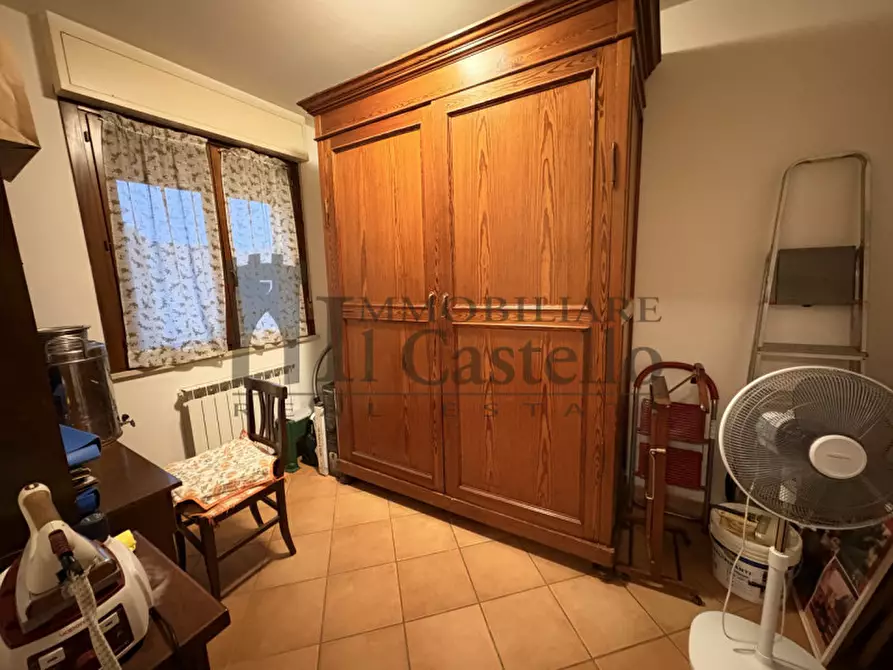 Immagine 10 di Casa quadrifamiliare in vendita  in Via Goffredo Mameli a Castiglione Del Lago