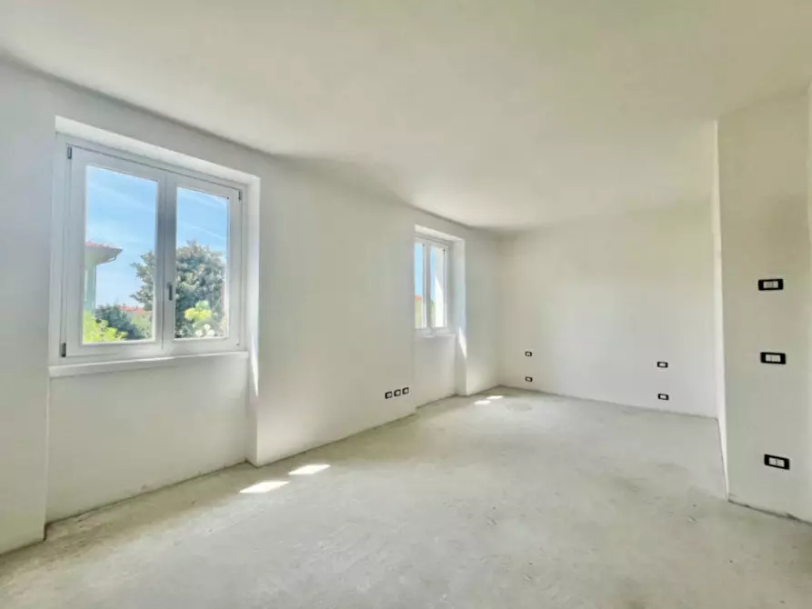 Immagine 5 di Villa in vendita  in Via Regia Antica a Lonato del Garda