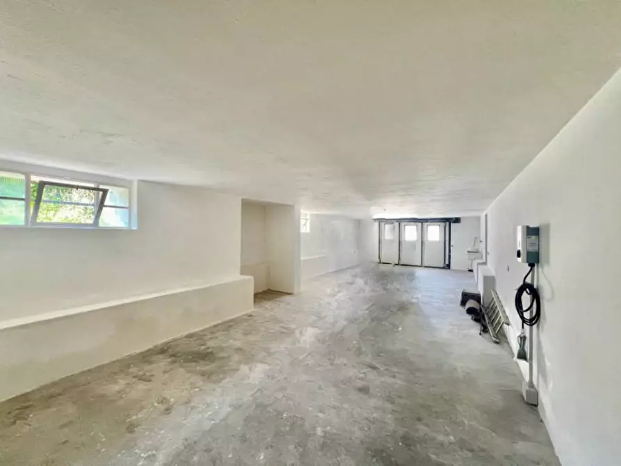 Immagine 24 di Villa in vendita  in Via Regia Antica a Lonato del Garda