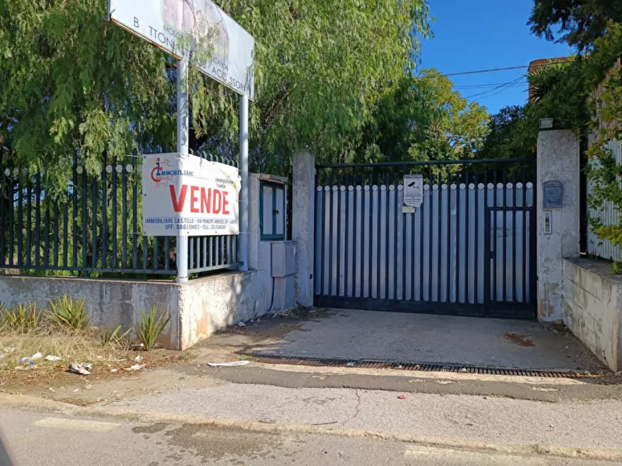 Immagine 1 di Capannone industriale in vendita  a Andria