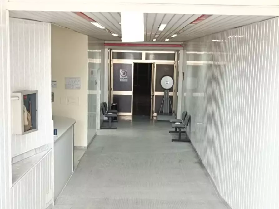 Immagine 6 di Capannone industriale in vendita  a Andria