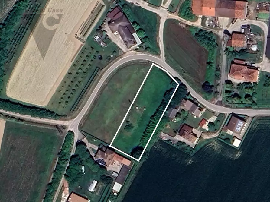 Immagine 2 di Terreno in vendita  a Legnaro