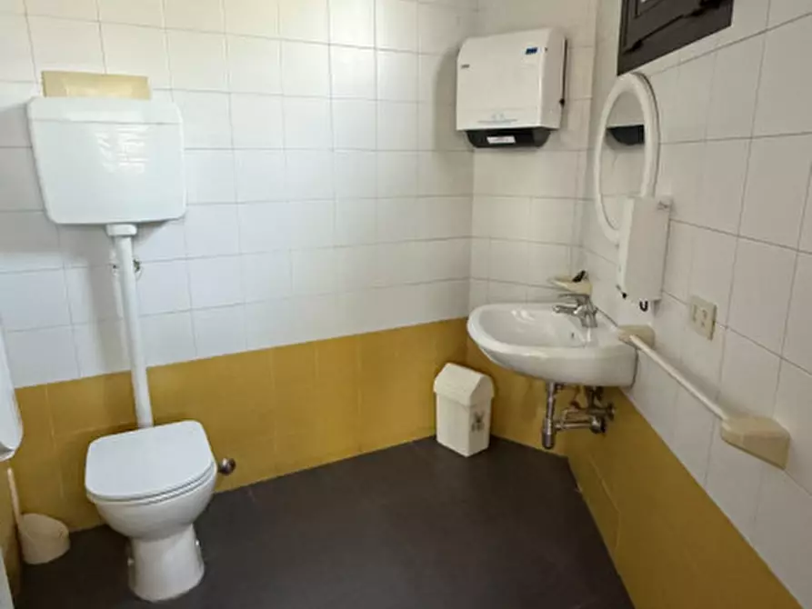 Immagine 10 di Ufficio in affitto  in Via Egidio Forcellini 120 a Padova