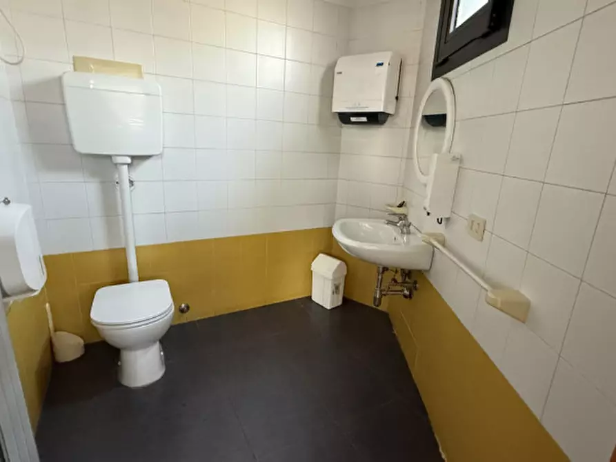 Immagine 11 di Ufficio in affitto  in Via Egidio Forcellini 120 a Padova
