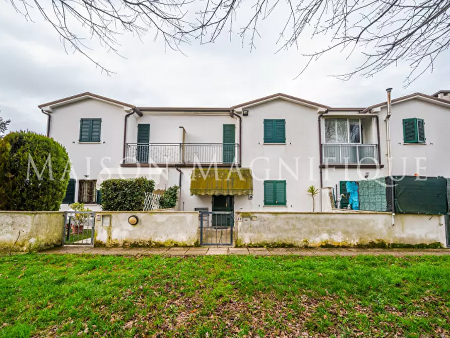 Immagine 1 di Villetta a schiera in vendita  in Via Olindo Bottazzi a Ferrara