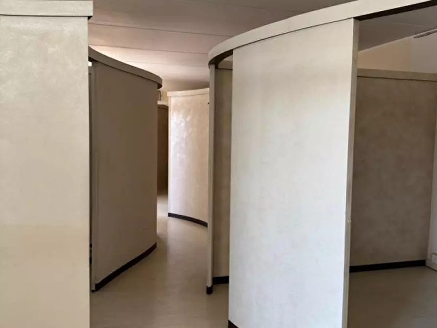 Immagine 3 di Ufficio in vendita  in via monte sabotino, 2 a Ponte San Nicolò