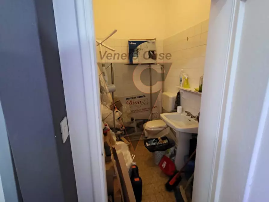 Immagine 5 di Negozio in affitto  a Pianiga