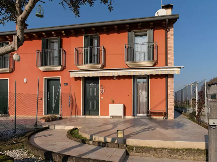 Immagine 1 di Casa bifamiliare in vendita  in Via Cogno a San Giorgio In Bosco