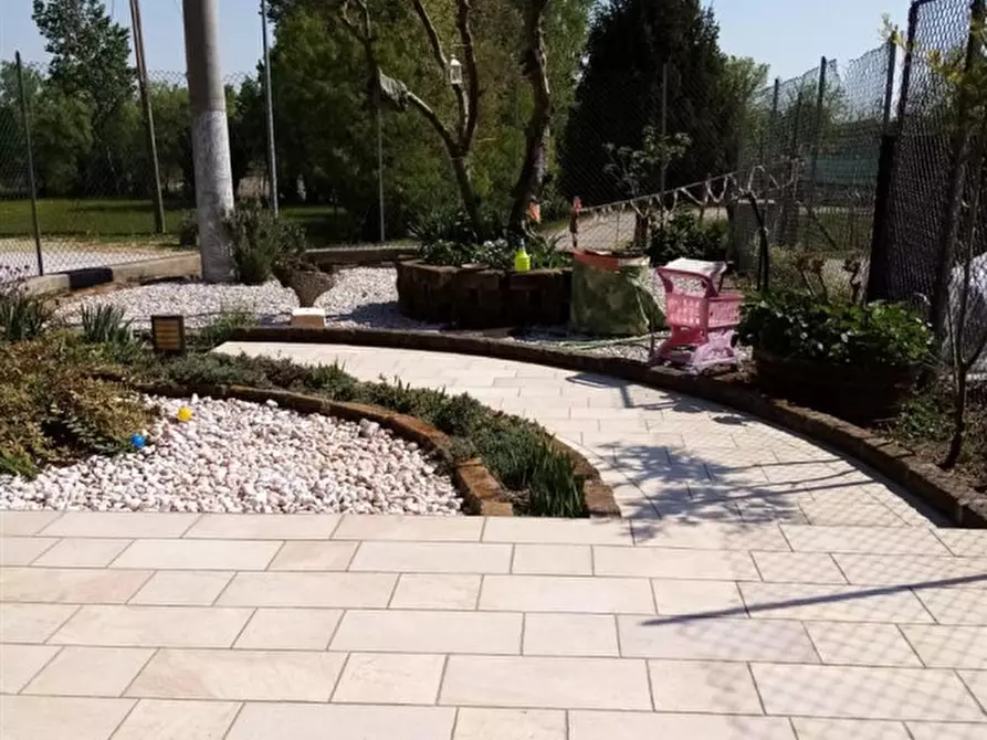 Immagine 2 di Casa bifamiliare in vendita  in Via Cogno a San Giorgio In Bosco