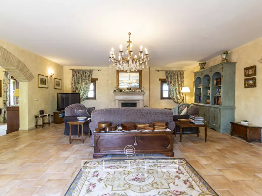 Immagine 5 di Villa in vendita  in via fabbrici e ville a Senigallia