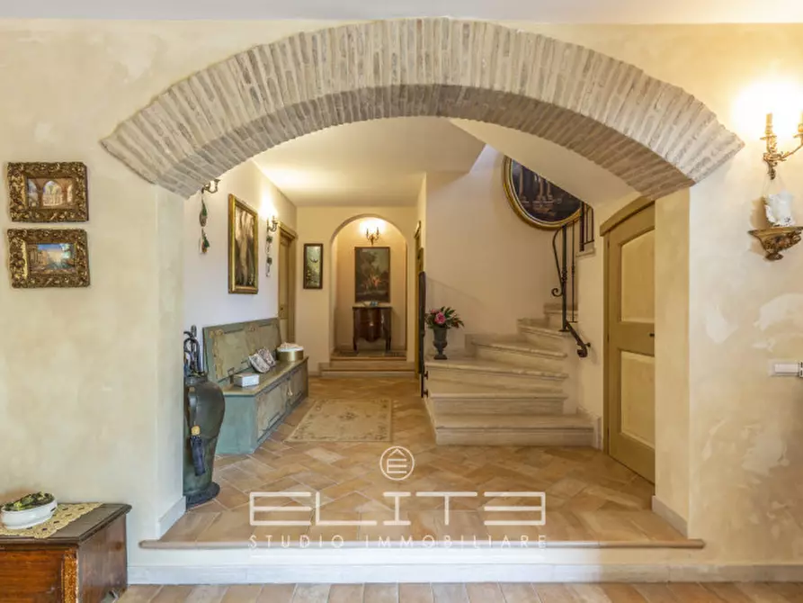 Immagine 8 di Villa in vendita  in via fabbrici e ville a Senigallia