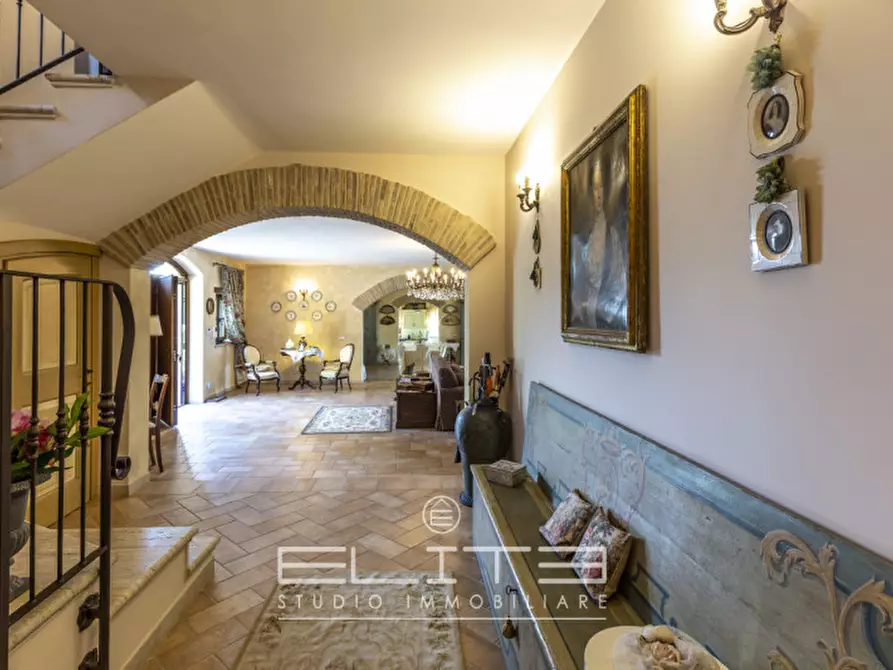 Immagine 10 di Villa in vendita  in via fabbrici e ville a Senigallia