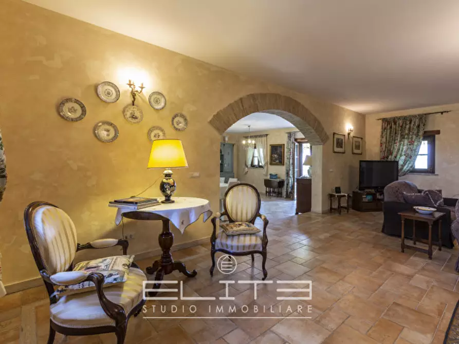 Immagine 13 di Villa in vendita  in via fabbrici e ville a Senigallia