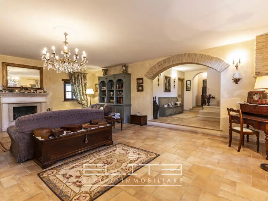 Immagine 14 di Villa in vendita  in via fabbrici e ville a Senigallia