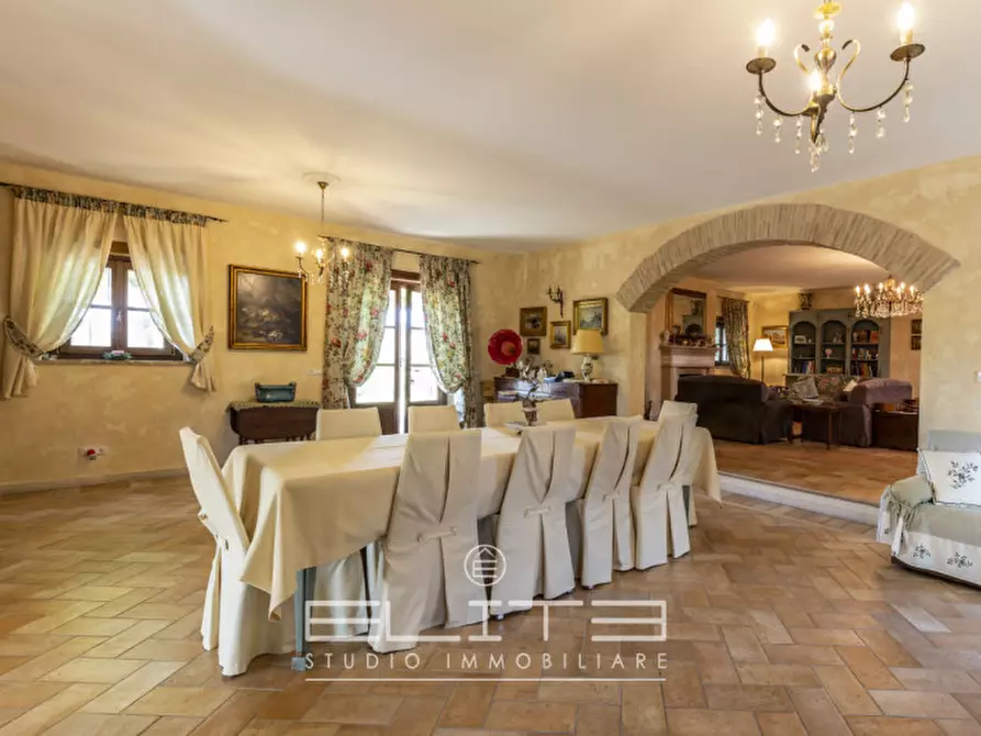 Immagine 18 di Villa in vendita  in via fabbrici e ville a Senigallia